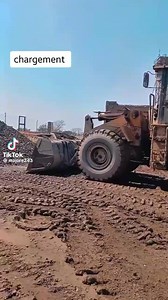 2.6K views · 78 reactions | Travailler avec la chargeuse Centre De Formation :100%Victoria toujours leader en RDC | Centre De Formation :100%Victoria | Facebook