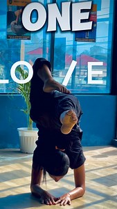 28 reactions · 3 comments | One love ☝️… #yoga #yogareelsindia #yogamandala #yogahastanga #yogaphotograpy #yogagram #yogagirl | Monica Rana | Facebook