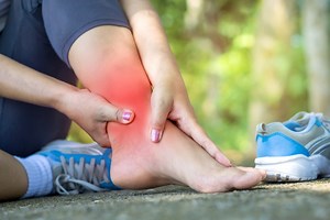 Ankle sprain: definition, symptoms and treatment | Emergency Live