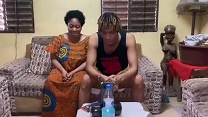 2.6K views · 135 reactions | Safarel Obiang fait don de 500.000f cfa à Maman Joie de Vivre pour avoir fait exploser le Palais de la culture sur son dernier tube CHARA DANCE ! Merci l'artiste pour ce beau geste de cœur pour soutenir son commerce ❤ #CharaDance #Safarel_Obiang | Serge Kama | Facebook