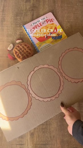 28K views · 3.3K reactions | PUFFY PAINT PIES 癩 save to try this fun toddler Thanksgiving craft! ✨ affiliate link for book: https://urlgeni.us/amazon/IoGlrx 3 ingredient puffy paint: 懶 shaving cream 懶 Elmer’s white glue 懶 food coloring #thanksgivingcraft #thanksgivingcraftsforkids #toddlercrafts #cardboardcrafts #toddleractivities | Sarah Elizabeth | Facebook