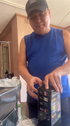 5 SOLAR FLASHLIGHTS, 2 BELT BAGS DUMATING NA PARA SA PAMASKONG PAPREMYO SA OB | Opinyon Bicol