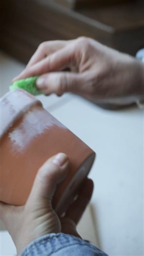 4.5K views · 25 reactions | Elevate plain clay pots into rustic herb planters with a sponge, a bit of white paint and a black sharpie. These simple details create instant patina, a sense of aged charm. simplycottage.com #crafts #herbgarden #cottagecore #simplycottage | Simply Cottage | Facebook