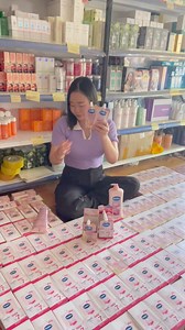 44K views · 1.4K reactions | နာမည်ကြီးVaseline lotion အထုတ်လေးတွေကို တထုတ်-2000ks နဲ့စမ်းသုံးကြည့်ပါရှင့် | Me Me Cosmetics | Facebook