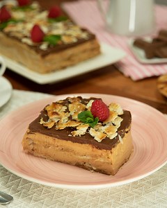 ¿Te gusta la 🍰 Tarta de la abuela 👵? Pues no te pierdas esta versión con tortas de aceite. Cuando la pruebes, no querrás otra próximamente. Aquí tienes la receta 👉 https://bit.ly/3lq8MqG #RecetasLaMasia | La Masía