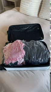 Space Saver Vacuum Storage Bags – 4 Jumbo Vacuum Sealer Bags for Bedding, Clothes, Curtains – 31.4 x 39.3 in. Vacuum Seal Bags for Moving, Travel and Organization Accessories by Amogie