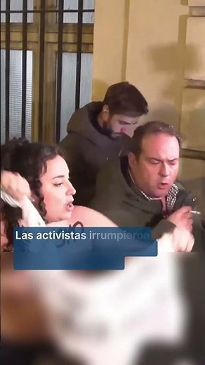 Un hombre agrede a dos activistas de Femen en la misa por Franco