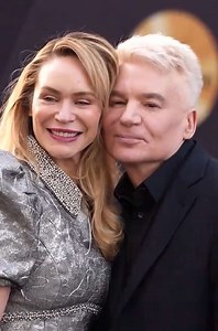 Canadian comedy legend Mike Myers stepped out for a rare date night - and only had eyes for his leading lady ❤️ The Austin Powers star, 62, attended the L.A. premiere of ‘Michael’ with wife Kelly Tisdale, 49, and the ultra-private pair looked completely smitten as they posed cheek-to-cheek on the red carpet. Mike and Kelly - who wed in New York City in 2010 - share three children together. 📽️: Getty