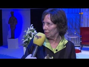 Nina Burton: "Mitt författarskap rullar alltid långsamt"