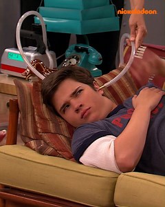 538K views · 31K reactions | Finalmente o Freddie conseguiu se afastar um pouco da mãe dele  Mas será que vai ser por muito tempo?  #iCarly #MyNick #OMelhorDaNick | Nickelodeon em Português | Facebook