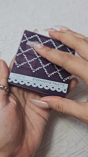 Tingphe Purple Eyeshadow Palette #purple #eyeshadowpalette #eyeshadow | The Lavender Corner BD