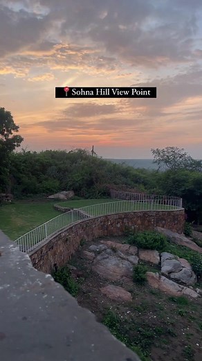 Sunset lovers, where you at? 🌄 • • • • • • . 📍Sohna Hill View Point . . Credits: @herhappysoull #sohna #sohnaroad #sohnaroadgurgaon #sohnahills❤️ #sohnahillviewpoint #gurugram #sunset #sunsets #getawayfromgurgaon | Whats Hot Delhi
