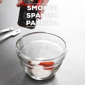 Homemade Gluten Free Taco Seasoning is perfect for giving instant flavor to chicken, fish or vegetables. Avoid any unsafe fillers and make it yourself! (see comments for details!) | Gluten Free on a Shoestring