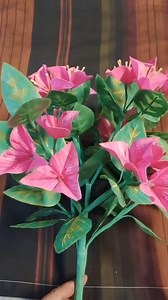 2.8K views · 73 reactions | Bunga kertas dari kresek Memanfaatkannya barang bekas #reel #fbpro #DIY #bungakertas #hasilkarya #kreatifitas | Herlina Lina | Facebook