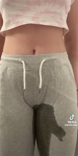 Tik tok pee - video 48
