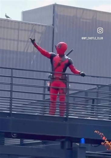 Deadpool has arrived at Disneyland Paris! 🫶🏻 Credit: my_castle_club | X #DeadpoolAndWolverine | MCU Portal