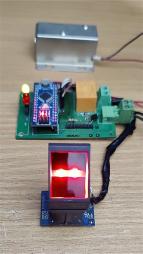 DIY Fingerprint Door Lock | Arduino Project #kiyanislab #jlcpcb #homeautomation #arduinoproject