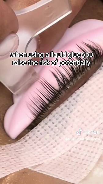 Preventing Lash Lift Failures: Adequate Adhesive Removal Tips