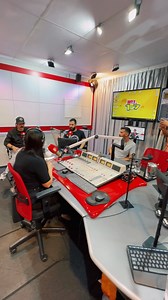 6.9K views · 572 reactions | Hoje o encontro foi na rádio Hot 107 FM, moçada! 鸞 Muuuuito obrigado pela recepção e todo carinho com a gente! ❤️ #fidumaejeca #oshowmaisanimadodobrasil #fej #sertanejo #radiohot107fm | Fiduma & Jeca | Facebook
