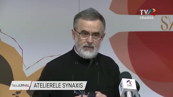 ATELIERELE SYNAXIS Cum este privită moartea din perspectiva medicală și teologică a fost tema abordată în cadrul Atelierelor Synaxis care au adunat la Facultatea de Teologie Ortodoxă din Craiova studenții de la Facultatea de Litere şi Teologie, dar şi invitaţi de seamă. https://tvr-craiova.ro/stiri/atelierele-synaxis-2/ | TVR Craiova