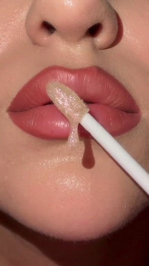 Awesome 💄 ✨ 😉 #lipstick #forgirls | Makeup Beauty