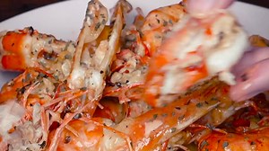392K views · 4.8K reactions | Garlic Butter prawn yang sangat...