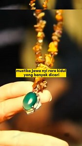misteri mustika batu hijau milik nyi roro kidul punya ke istimewaan yang tak biasa #muatika #nyirorokidul #penampakan #bendapusaka #merahdelima #batulipan #bambupetuk | Eon denilansa
