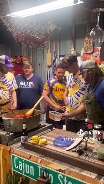 Stalekracker got him a gator... #thebbqbeatz | The BBQ Beatz Channel