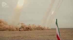 5.8K views · 131 reactions | Święta świętami, a my wracamy do Iranu. Irańczycy przeprowadzili ćwiczenia z użyciem pocisków balistycznych i dronów uderzeniowych (amunicji krążącej), dla których celem była makieta izraelskiego ośrodka atomowego. | Militarium | Facebook