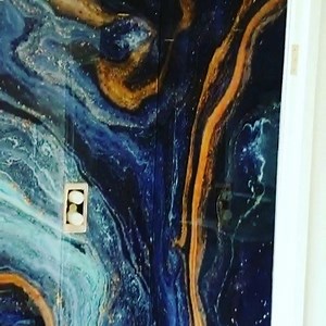 BLUE ONYX - Another Beautiful Glass Shower Splashback successfully installed. Available with Gold veins or Mirror in black & white version. | CreoGlass | Facebook