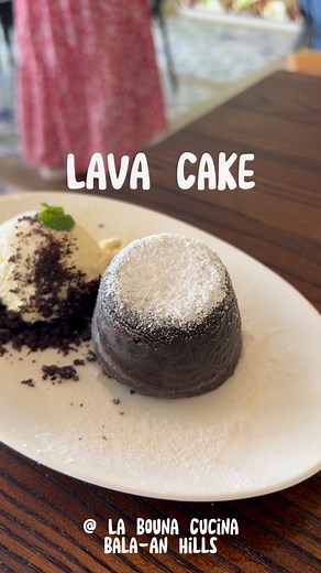 Lava Cake ❤️ Our first sweet experience of this chocolate lava cake served hot at La Bouna Cucina, Bala-an Hills and tasted the best Penne Arrabiata,🥰 #CoupleFeetTravels #LavaCake #BalaanHills #LabounaCucina #foodie #fyp #fbreels #desserts #pasta | CoupleFeet Travels