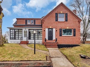 376 Central St, Winchendon, MA 01475 - MLS 73223637 - Coldwell Banker