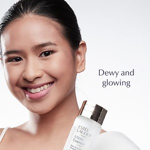 Time is of the essence 🕐. Start your morning skincare ritual by prepping the face with our #MicroEssence Skin Activating Treatment Lotion. Micro yet mighty, this groundbreaking essence-in-lotion strengthens skin’s foundation to reveal its youthful, angelic glow. Tap to add this bundle to cart—available exclusively for #SuperBrandDay https://bit.ly/2yyGXrN #EsteeLauderxLazMallPH | Estee Lauder Philippines