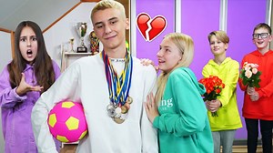 64K views · 2.4K reactions | ¡La chica nueva se enamoró de la maestra! Eva ayuda a su amiga a salir de la situación en la escuela | Amigos Forever | Facebook