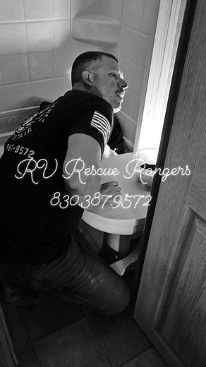 Changing out a thetford toilet! #mobilervtech #mobilervservice #newbraunfelstx #womanownedbusiness #smallbusinessbigdreams #veteranowned #mobilervrepair #canyonlaketx #RV #veteranownedbusiness | Rescue Rangers RV Repair