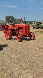 Antique Case model LA Tractor at Antique Steam and Tractor Show Manhattan Illinois#farming #farmer #tractor #tractors #tractorvideo #tractorvideos #farmmachinery #farmequipment #casetractor #case #casetractor #antique | Someplace or Another