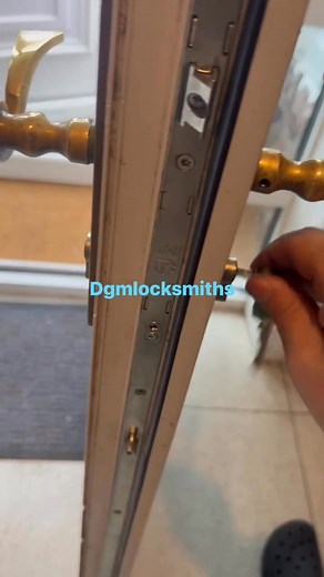 Another faulty GU Ferco gearbox replaced today, giving this door a brand-new life. Fast service, perfect alignment, and a secure finish every time. 📍 Local, Reliable & MLA Approved Member 📞 07436606683 – DGM Locksmiths 🔐 Emergency callouts | UPVC Repairs | Gearbox Replacements | Dgmlocksmiths