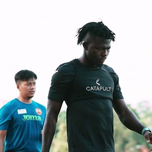 34K views · 638 reactions | Setiap pemain yang menyertai semula pasukan pasca PKP harus menjalani Beep Test sebagai salah satu pengukur kecergasan. Ifedayo Olusegun juga menjalani ujian yang sama selepas pulangnya beliau ke kem Selangor baru-baru ini. Semoga terus cemerlang, Ifedayo! #RedGiants #KitaAdalahSatu | Selangor FC | Facebook