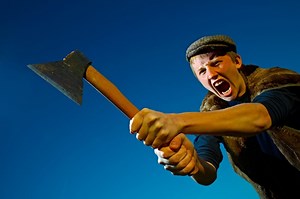 5 Tips for Defense Against an Axe Attack Like in Germany
