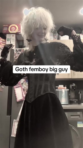 Struggles of Moving in a Corset as a Goth Femboy