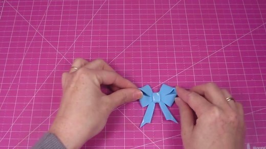 How To Tie in Goma Eva or Foam! By: Manualidades aPasos | MetDaan DIY
