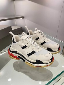 [Hot Item] Trainers Designer Sneaker Collab Shoe Black White Sneakers Retro Paris 17fw Shoes Spring Thick Soled Footwear Size 35-45 (Available retail)