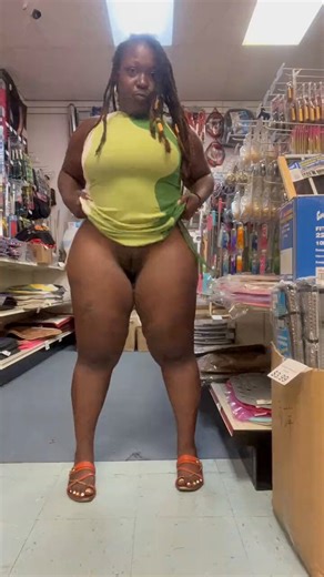 Sexy Ebony FREAK gets CAUGHT being nasty in public‼️ 😭🤣
