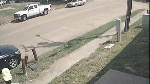 The complainant was walking at the Westridge, in Houston, Texas. The complainant stated that she was approached from behind by an unknown male, who forcibly took her purse from her. Once the suspect had the complainant’s purse, he ran away from the location on foot towards an apartment complex across the street. The complainant stated that she had a gun and several personal items in her purse when the suspect stole it. Video Security cameras installation Orange county #lasecurity #cctvcamera #dv