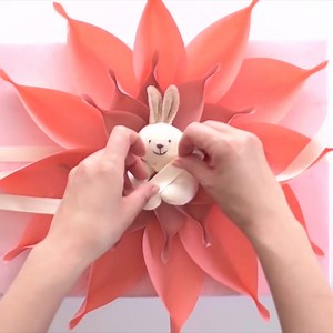 140K views · 79 reactions | How to Make a Large Paper Flower | MetDaan DIY | Facebook