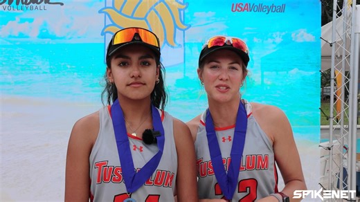 🎙️🏐 The SpikeNet catches up with the dynamic duo, Sophia Baelle and Jules Aiken from Tusculum University, who dominated the pairs challenge at the AVCA Small College Beach Championships with wins over St. Andrews and State College of Florida. Hear how they manage the competition, enjoy the Hickory Point Beach Volleyball facilities, and plan to get ready for more beach volleyball tomorrow. 🔥 Stay Tuned for more to come! ⏭️ Florida Region of USA Volleyball American Volleyball Coaches Associatio