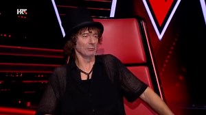Timovi su popunjeni, a već sljedeće subote gledamo prvi od tri nokauta #TheVoiceHRT! ✌️🙌 Imate li već favorite? 😉 #timGobac #timUrban #timVanna #timDino | The Voice Hrvatska