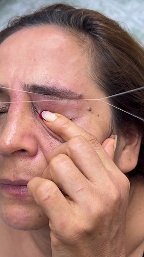 Cejas con hilo nuestra mejor opción para tener unas #cejitas #perfcetas #hilo #perfiladodecejas | Gemelo ayuda