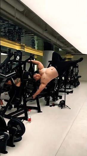 Asian Muscle Bear Gym Session