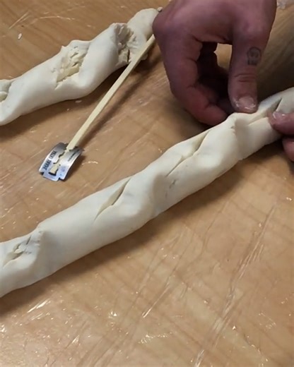 244K views · 389 reactions | This is exactly how you should be scoring a baguette! 稜✨ | FOODbible | Facebook